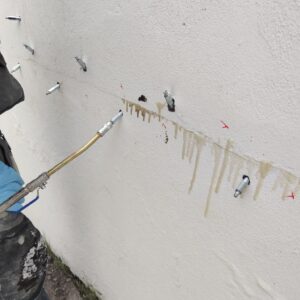 Þétting og líming á sprungum í steypu